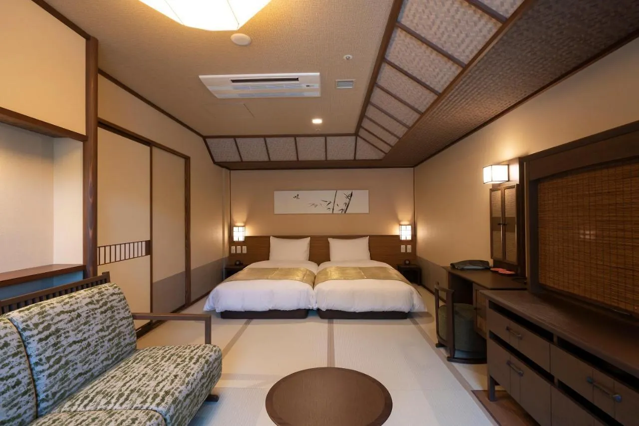 Jozankei Onsen Yurakusoan Hotel Sapporo 4*,